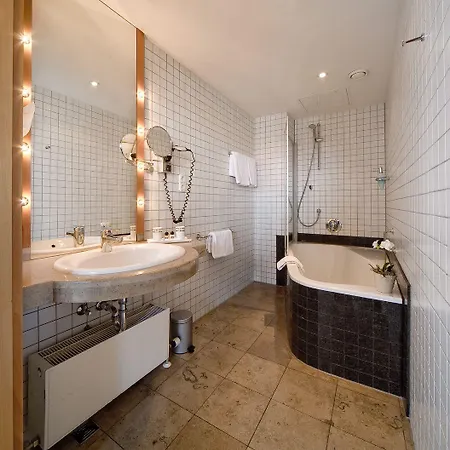 Theresientor 4* Straubing